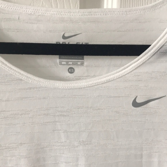 Nike Top - Picture 2 of 5